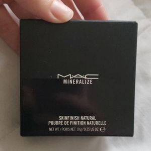MAC Mineralize Powder